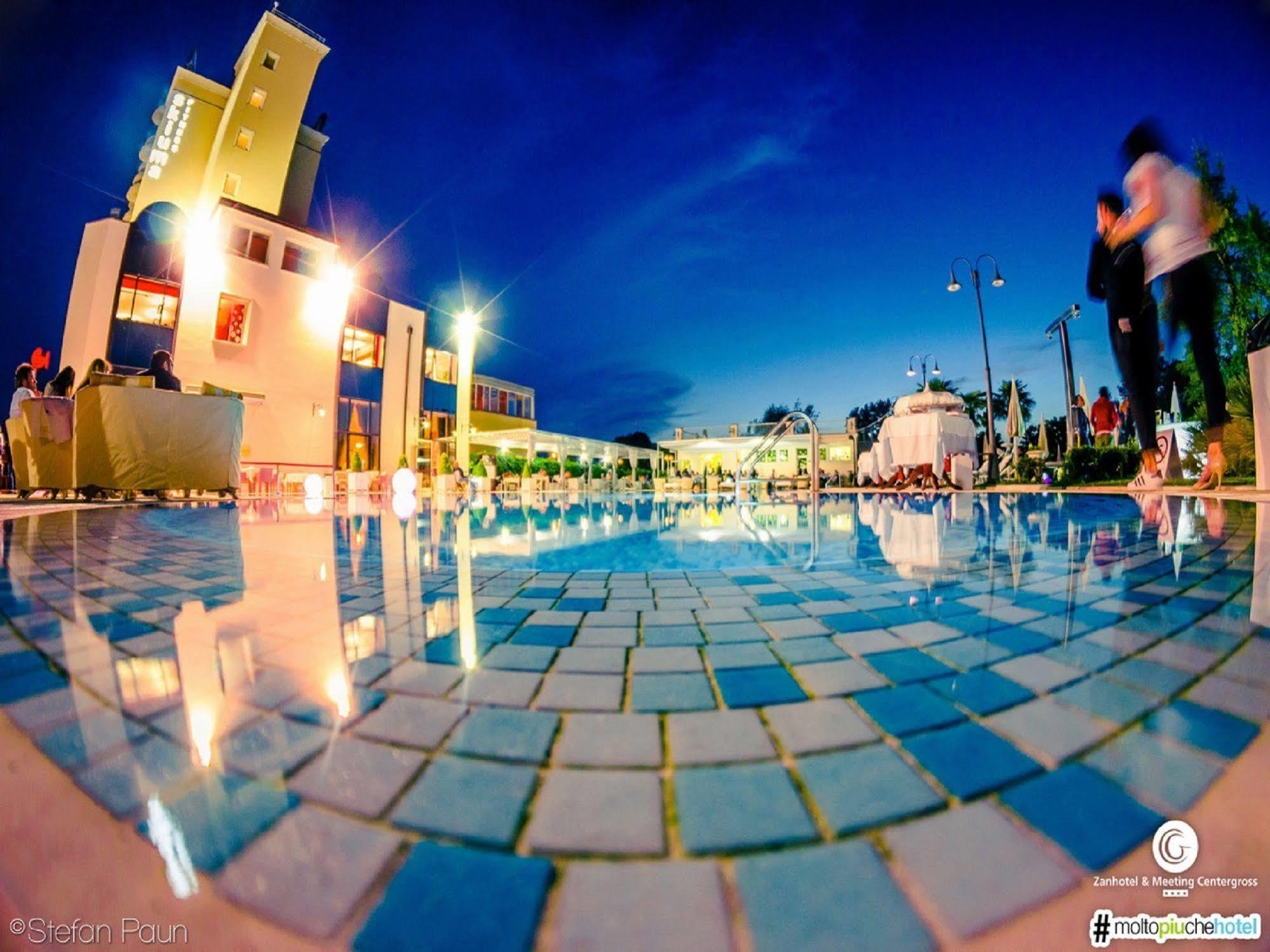 Hotel Zanhotel Centergross 4*